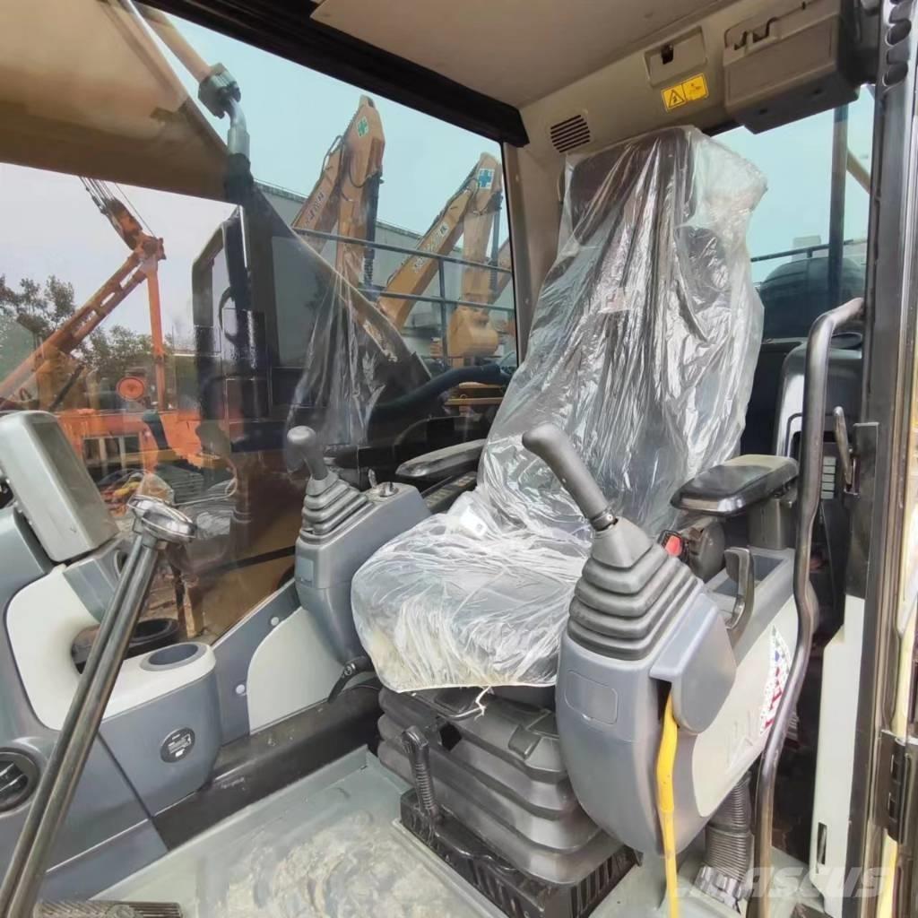 CAT 336 D حفارات زحافة