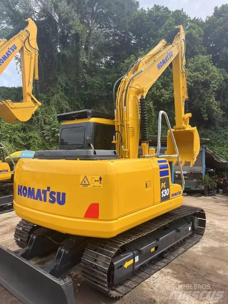 Komatsu PC 130-7 حفارات وسط 7 طن - 12 طن