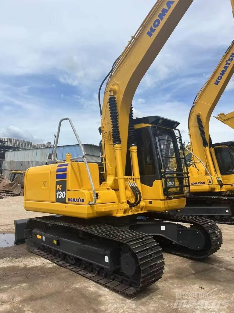Komatsu PC 130-7 حفارات وسط 7 طن - 12 طن