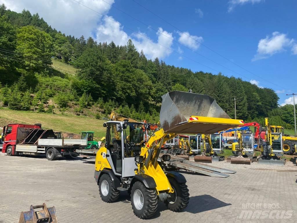 Wacker Neuson WL 28 لوادر بعجل