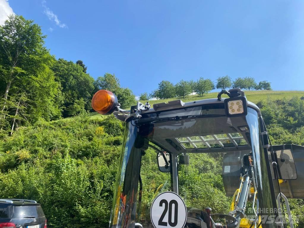 Wacker Neuson WL 28 لوادر بعجل