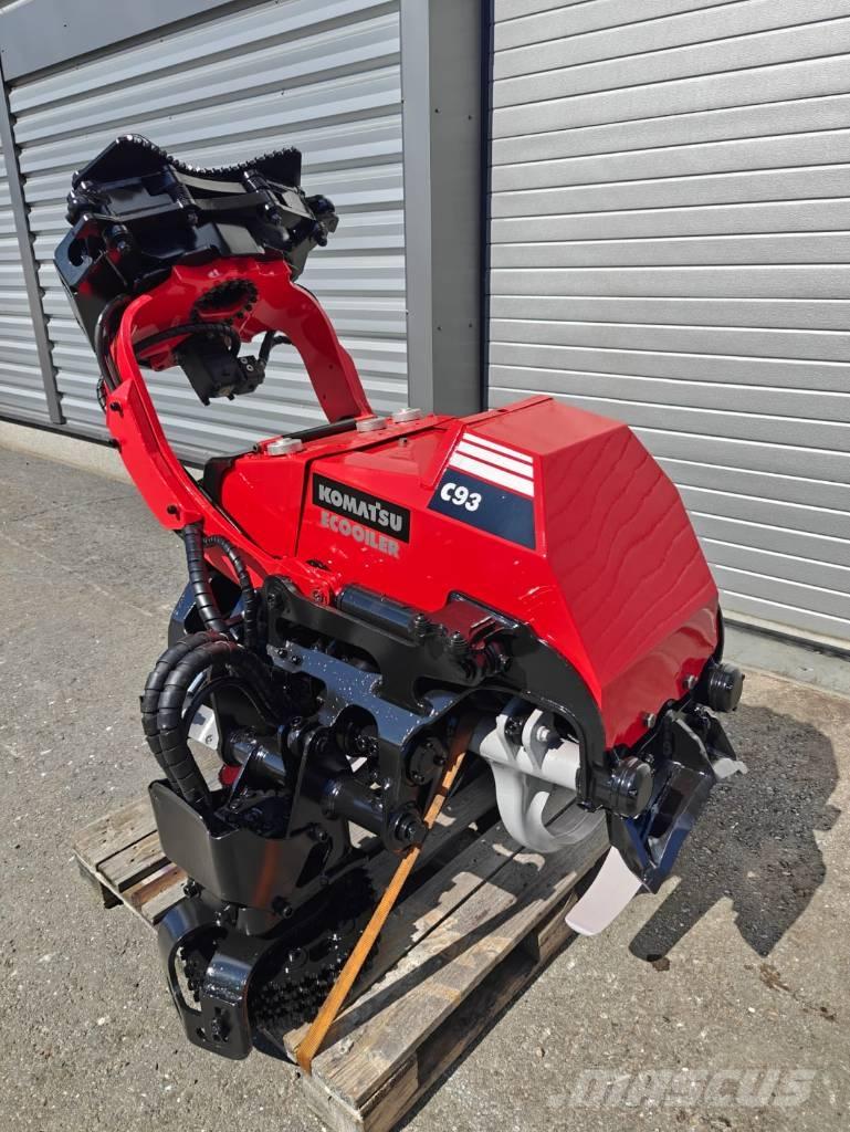 Komatsu C 93 رؤوس حصادات