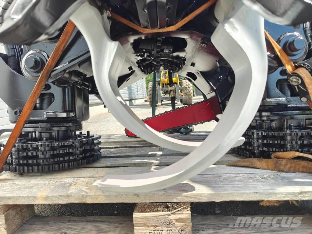 Komatsu C 93 رؤوس حصادات