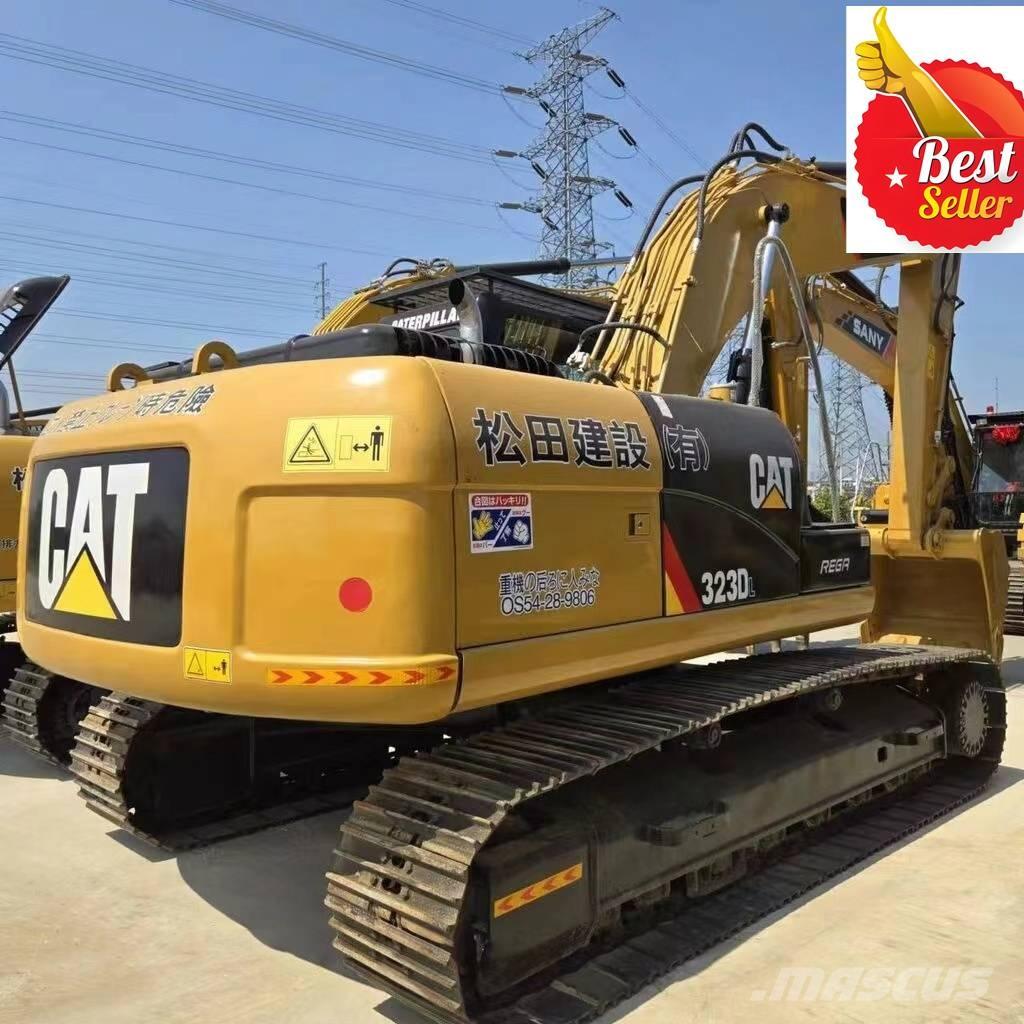 CAT 323 D L حفارات زحافة
