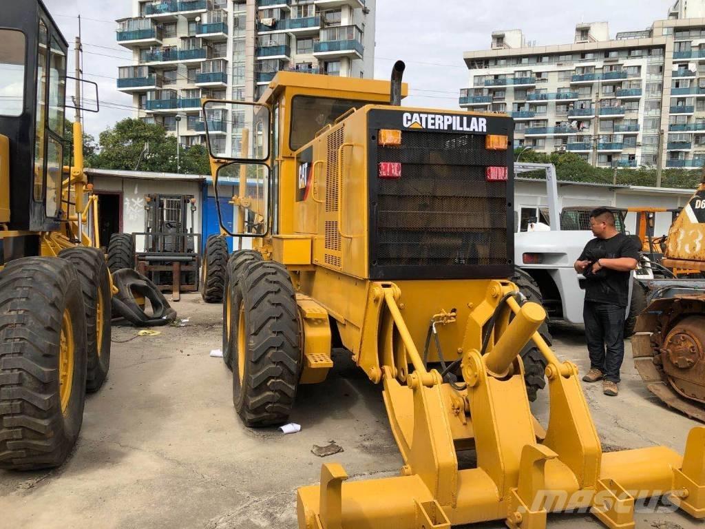 CAT 140 K معدات تمهيد الطرق