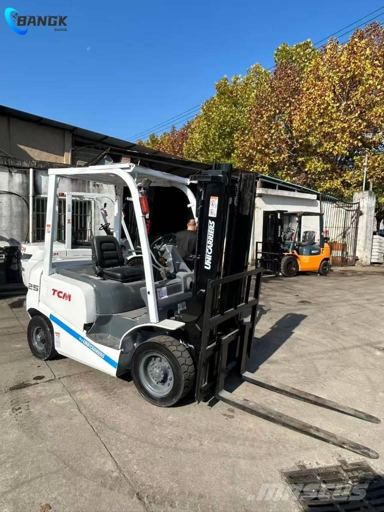 TCM FD25T3C شاحنات الديزل