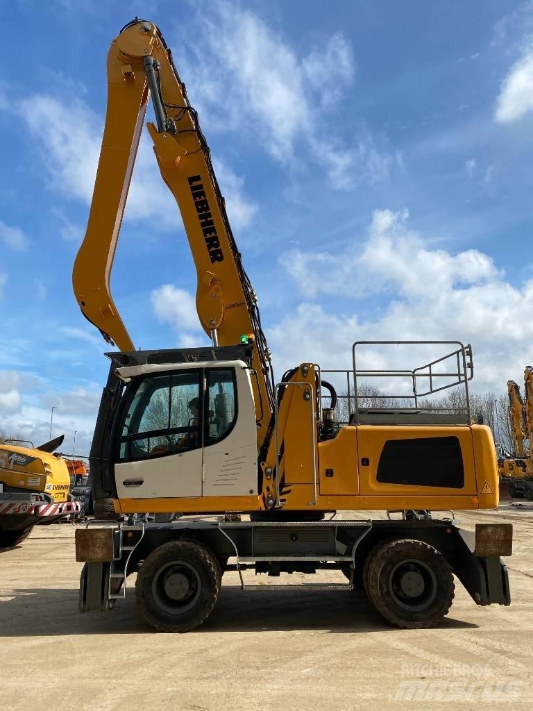 Liebherr LH 30 M مناولات المخلفات / مناولات صناعية