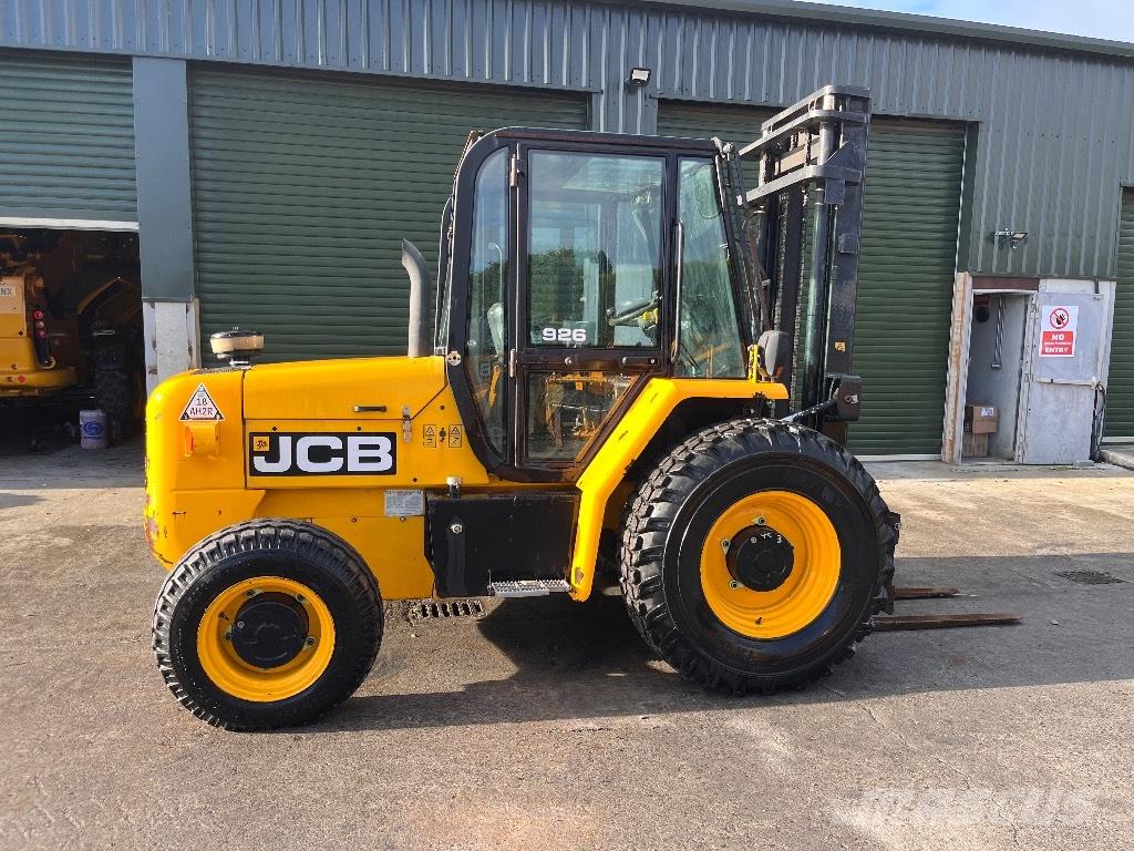 JCB 926 RTFL شاحنات الطرق الوعرة