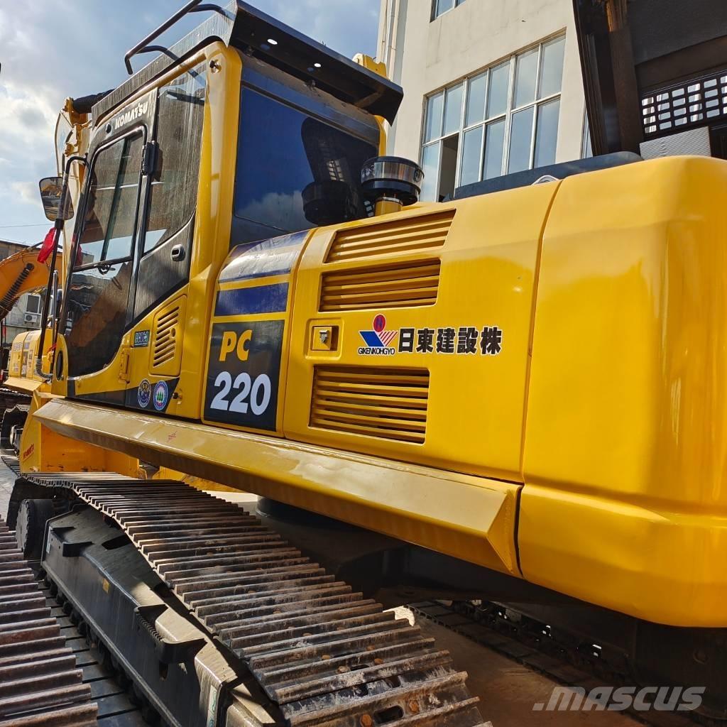 Komatsu PC 220-7 حفارات زحافة