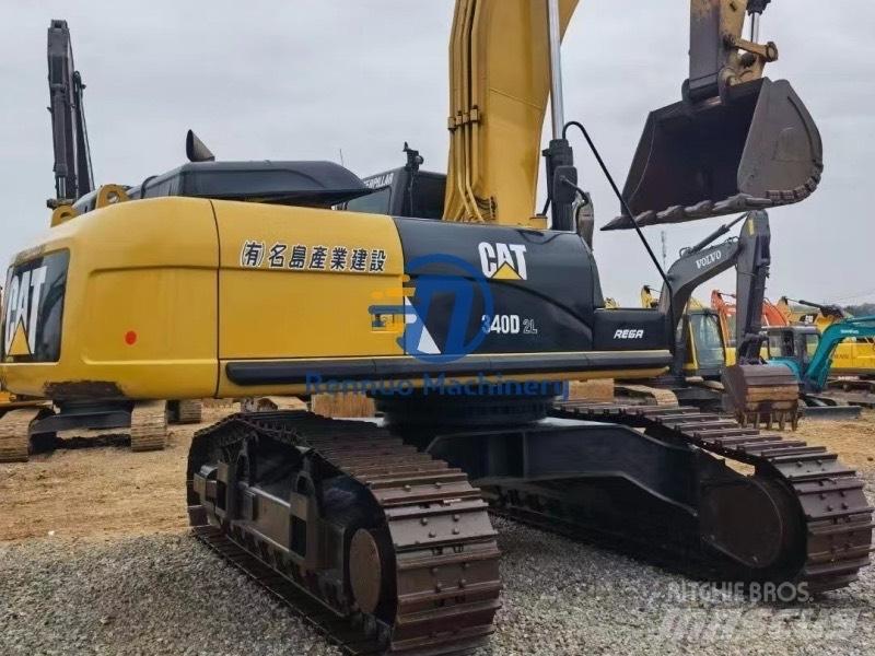 CAT 340D2L حفارات زحافة