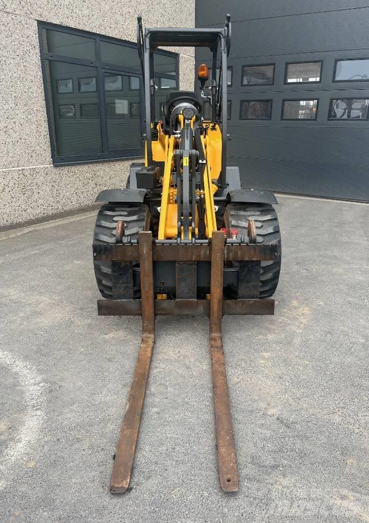 Schäffer 2445S لوادر صغيرة