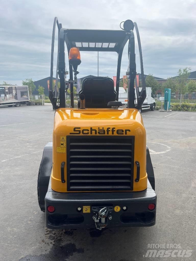 Schäffer 2445S لوادر صغيرة