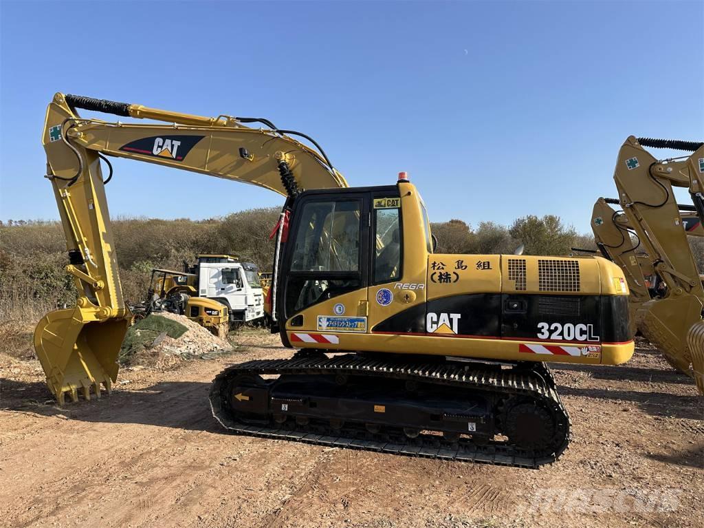 CAT 320 C L حفارات زحافة
