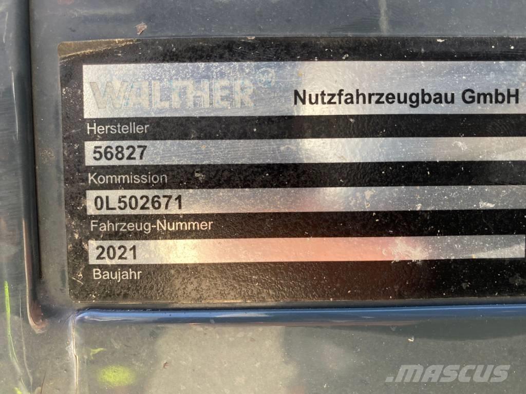 DAF LF210 شاحنات ذات هيكل صندوقي