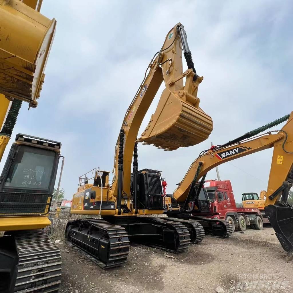 CAT 349 حفارات زحافة