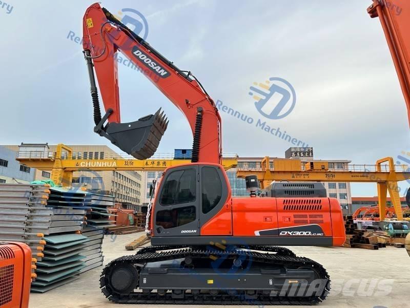 Doosan DX 300LC-9C حفارات زحافة