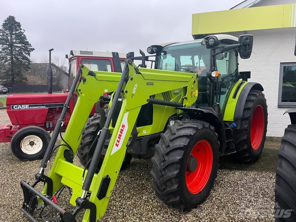 CLAAS Arion 440 CIS الجرارات