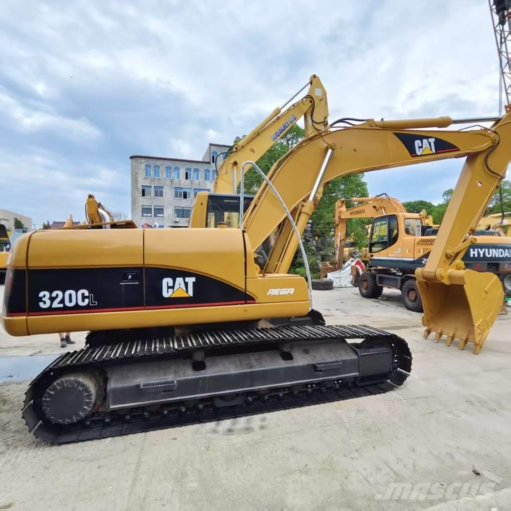 CAT 320 C L حفارات زحافة