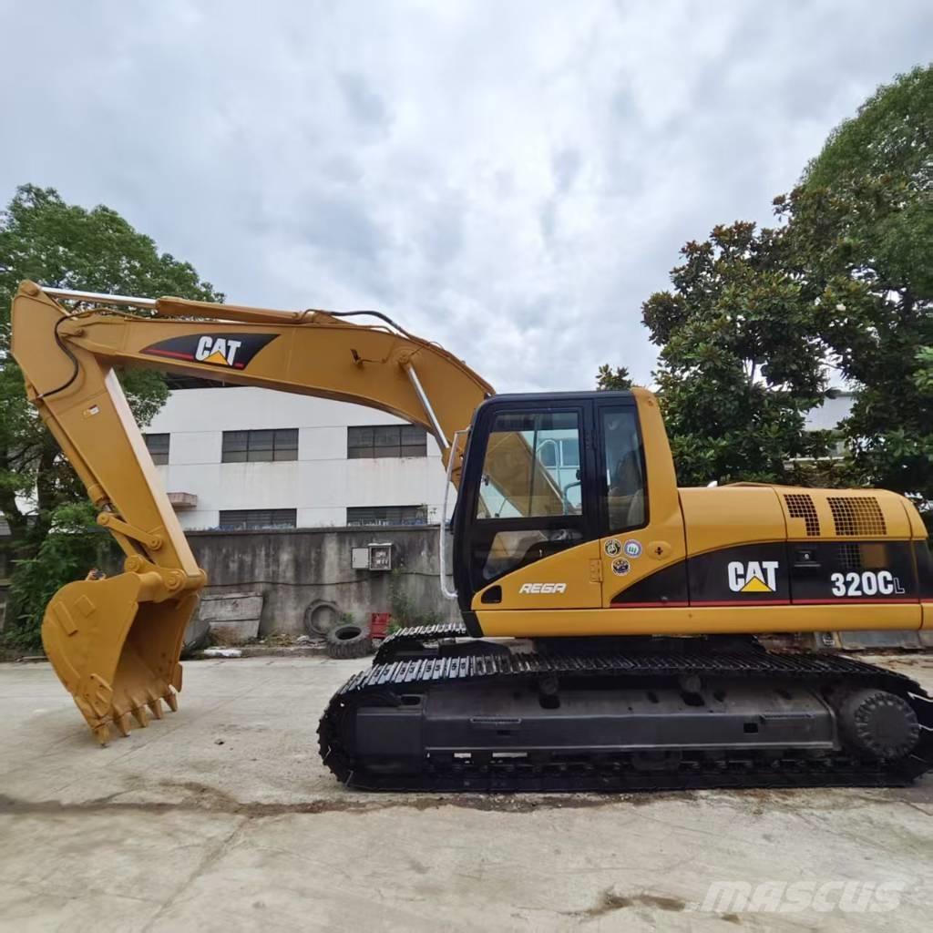 CAT 320 C L حفارات زحافة
