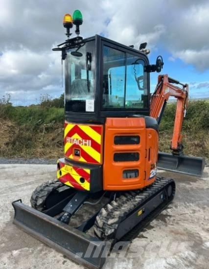 Hitachi Zaxis 26 U حفارات صغيرة أقل من 7 طن (حفارات صغيرة)