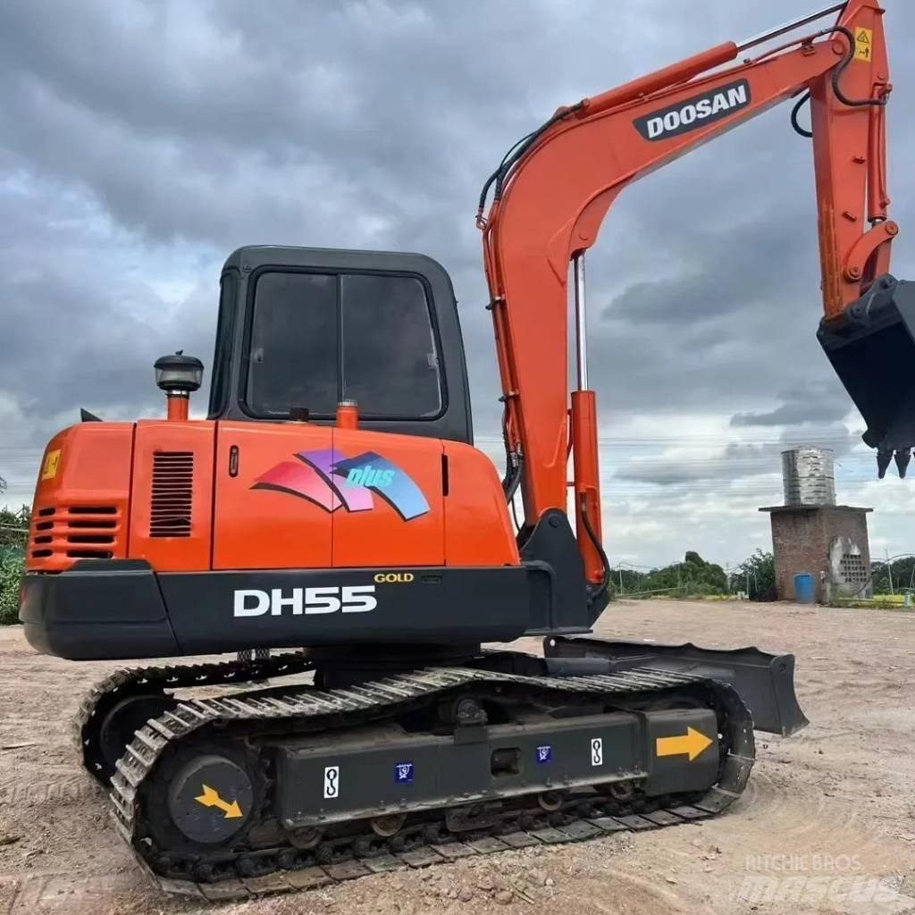 Doosan DH55 حفارات صغيرة أقل من 7 طن (حفارات صغيرة)