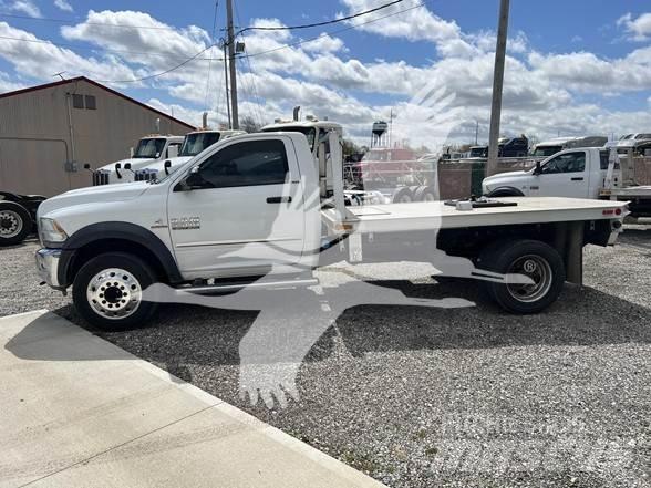 RAM 5500 SLT شاحنات مسطحة/مفصلية الجوانب