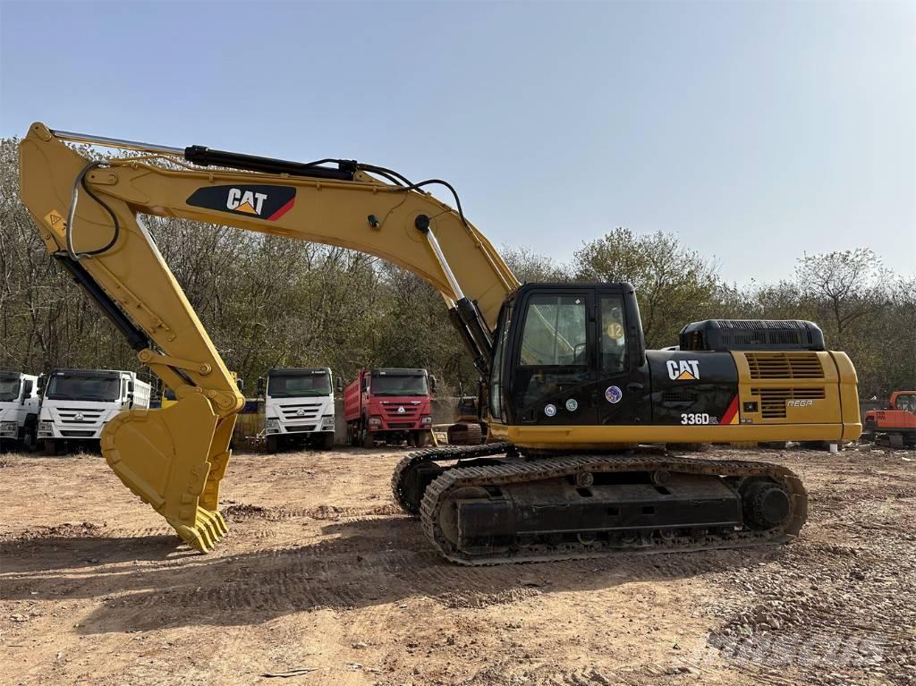 CAT 336D2L حفارات زحافة