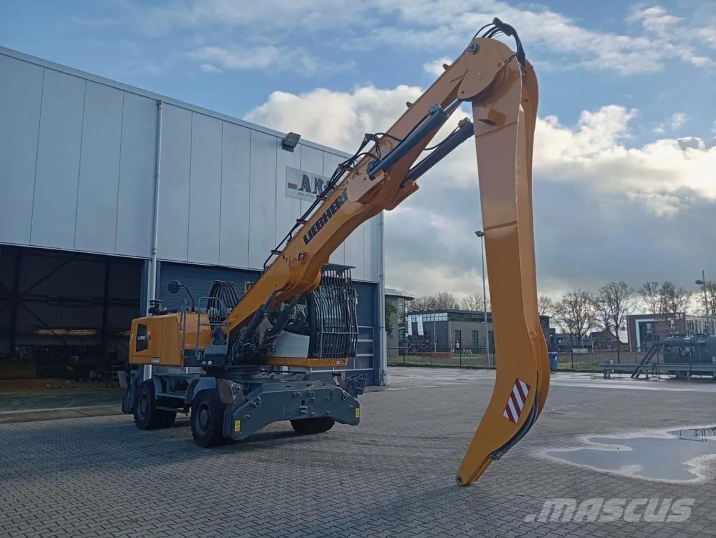 Liebherr LH30 مناولات المخلفات / مناولات صناعية