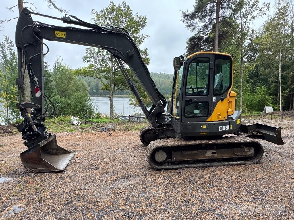 Volvo ECR 88 D حفارات وسط 7 طن - 12 طن
