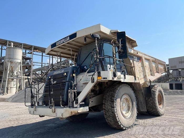CAT 775F Rebuilt عربات نقل قلابة للمواقع