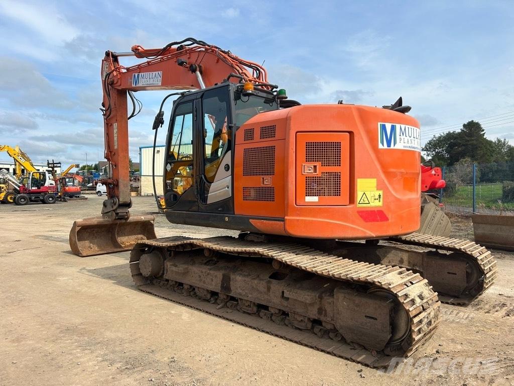Hitachi ZX225 USLC-6 حفارات زحافة
