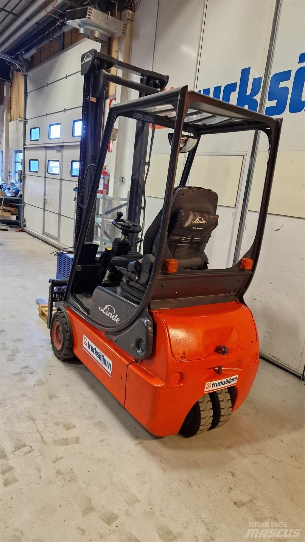 Linde E16C -02 شاحنات ذات رافعات شوكية تعمل بالكهرباء