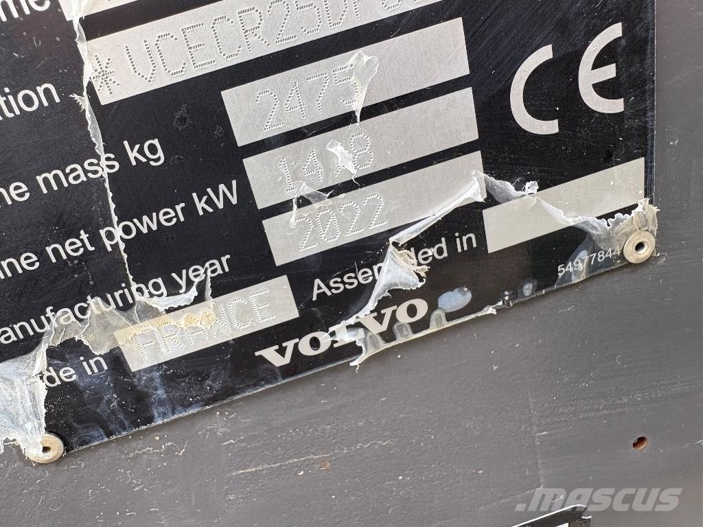 Volvo ECR 25 D حفارات صغيرة أقل من 7 طن (حفارات صغيرة)
