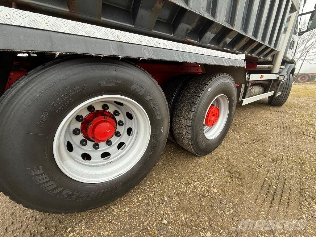 Scania T 144-530 شاحنات قلابة