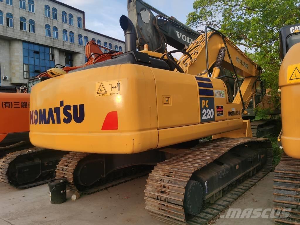 Komatsu PC 220-7 حفارات زحافة