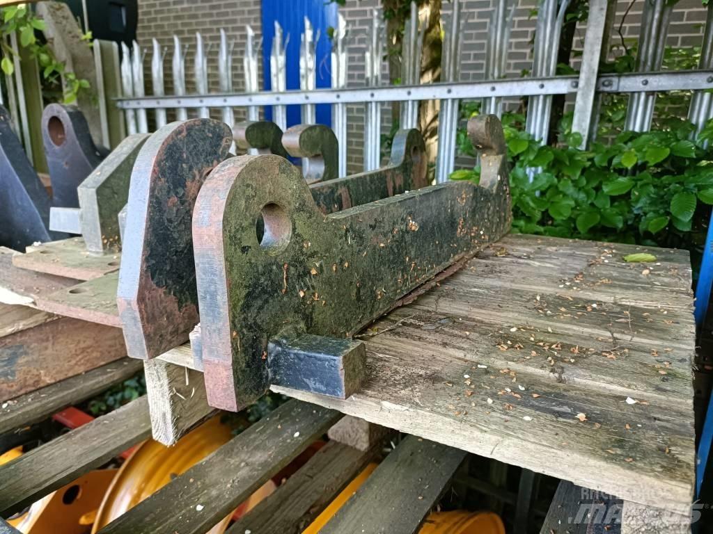 JCB WELD ON BRACKETS ملحقات أخرى للحفر والتحميل