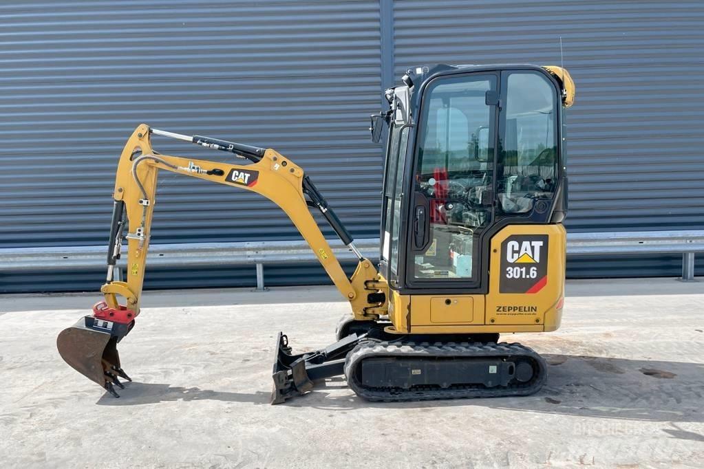 CAT 301.6-05 A حفارات زحافة