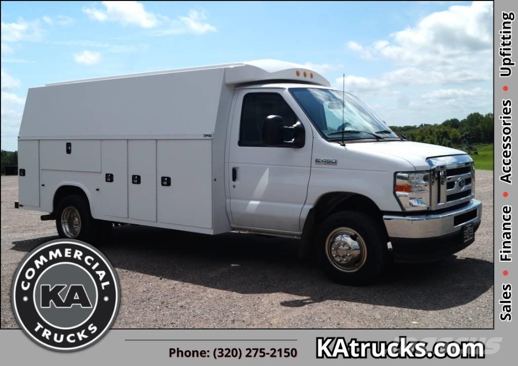 Ford E 450 شاحنات خفيفة/مفصلية الجوانب