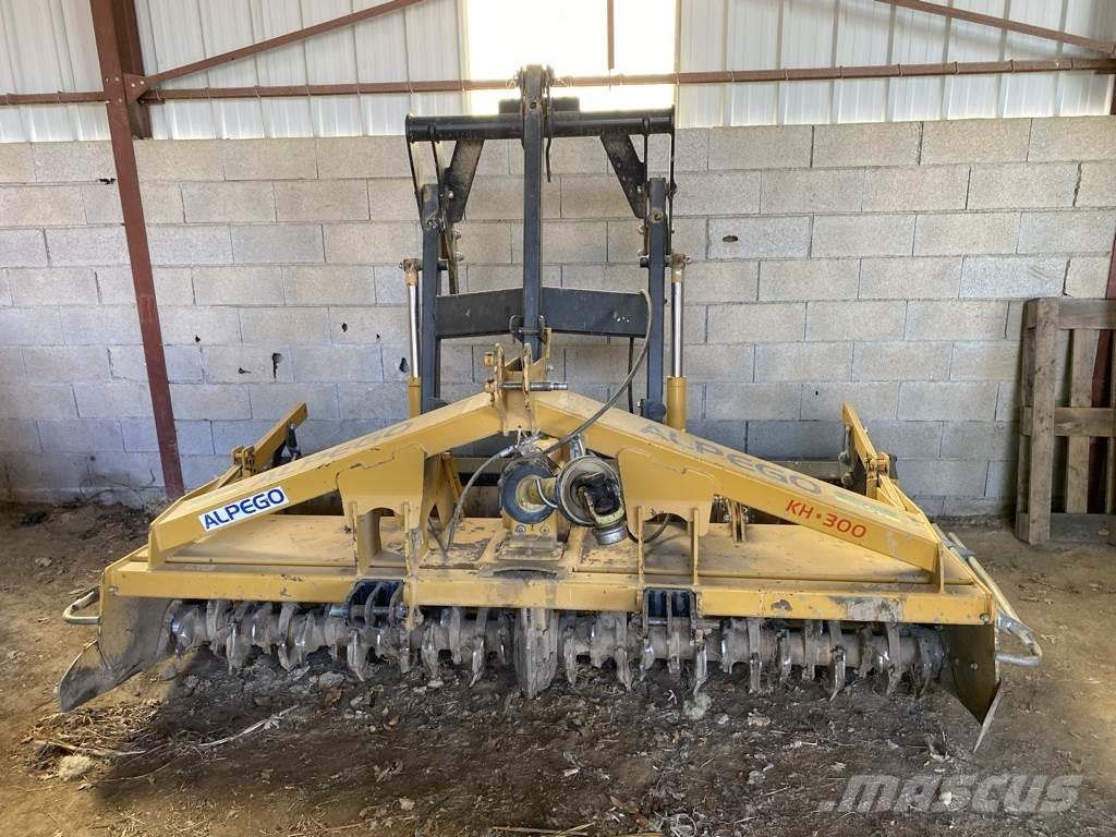 Alpego KH 300 R الكاسحات وقلابات التربة ذات المحركات