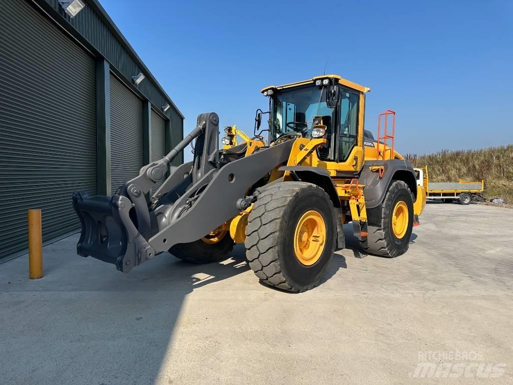 Volvo L 120 H لوادر بعجل