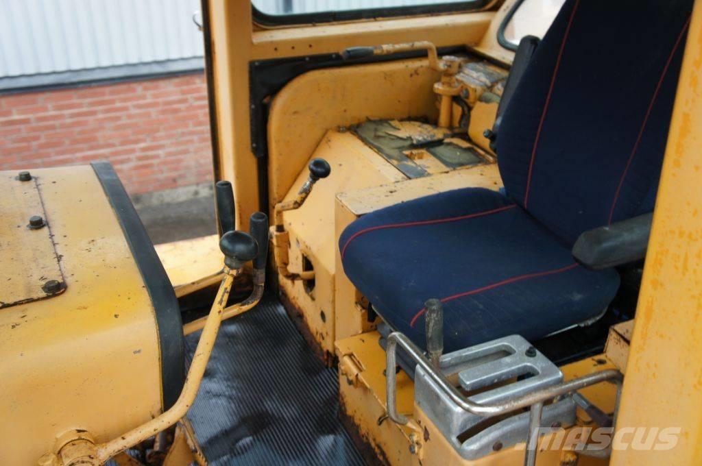 Komatsu D 155 A-1 بلدوزرات مجنزرة