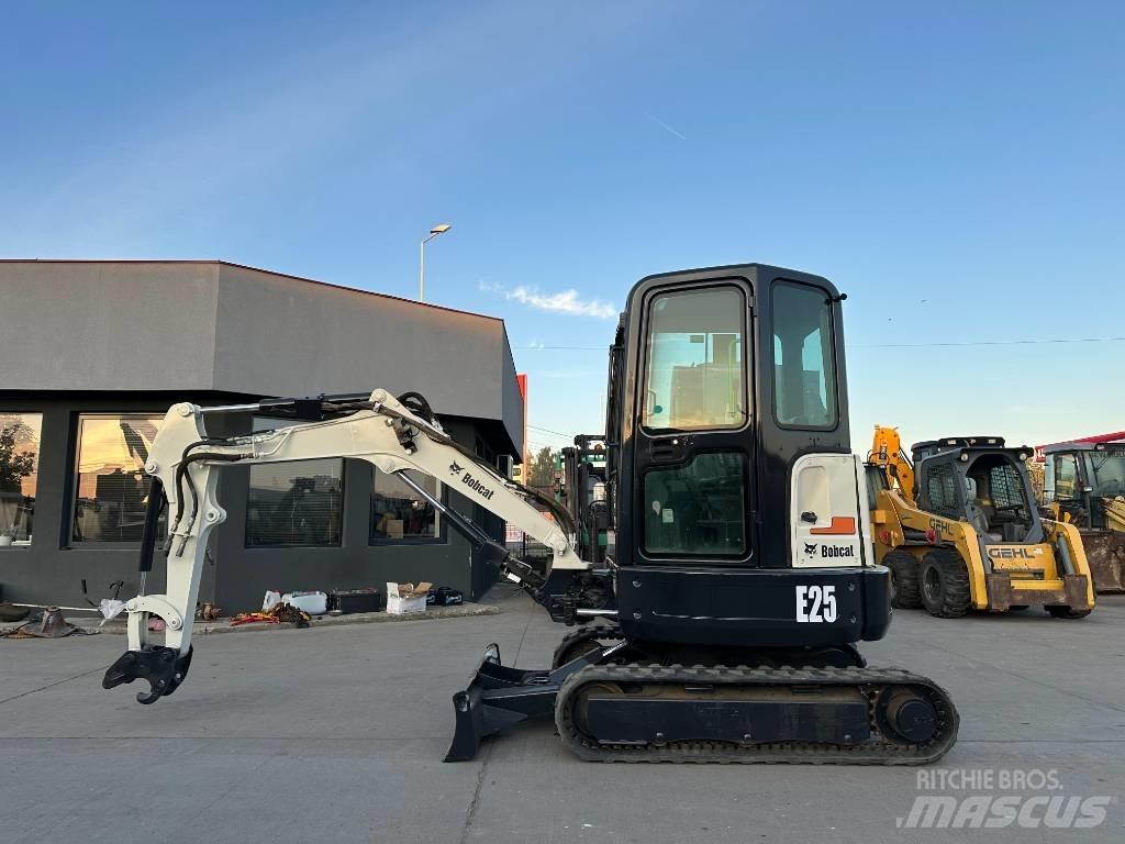 Bobcat E25EM حفارات صغيرة أقل من 7 طن (حفارات صغيرة)