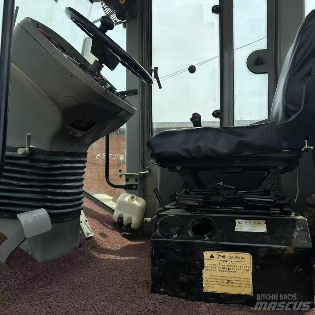 XCMG XS 223 J مداحل أحادية الأسطوانة