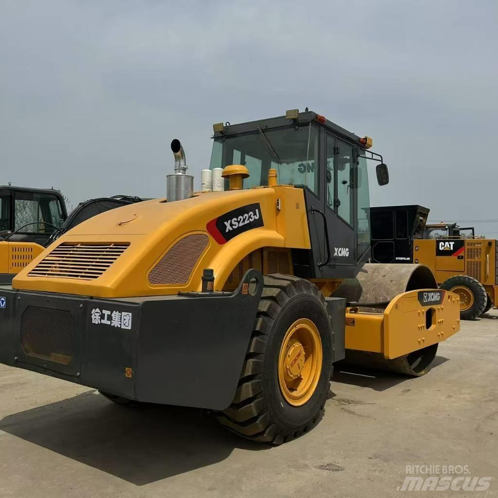 XCMG XS 223 J مداحل أحادية الأسطوانة