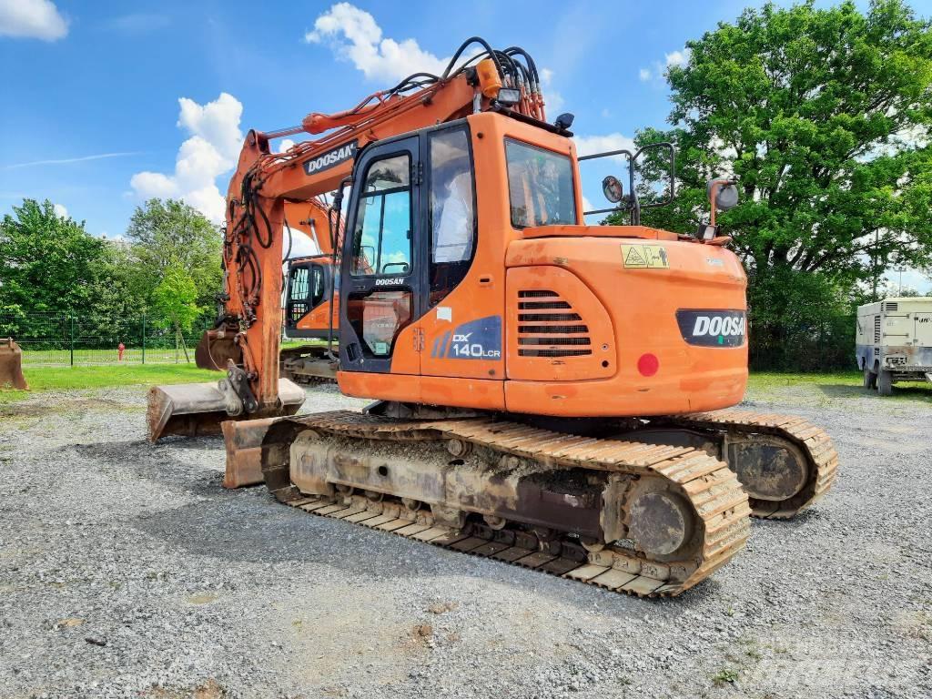 Doosan DX 140 LCR-3 حفارات زحافة