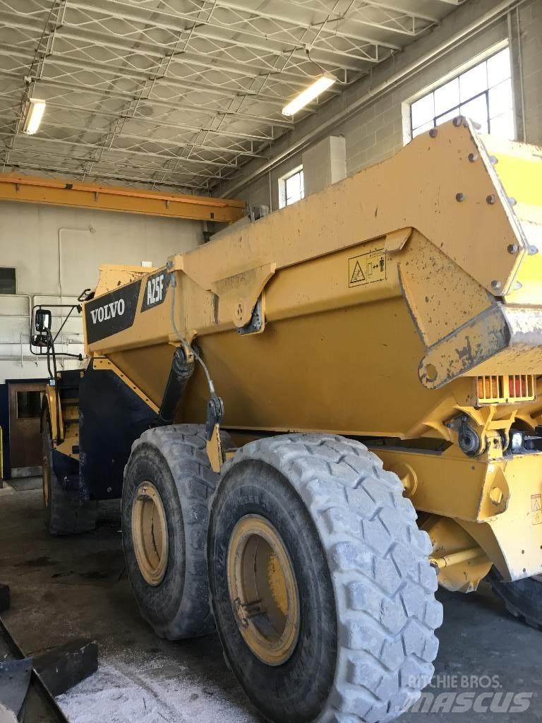 Volvo A 25 F ساحبات مفصلية