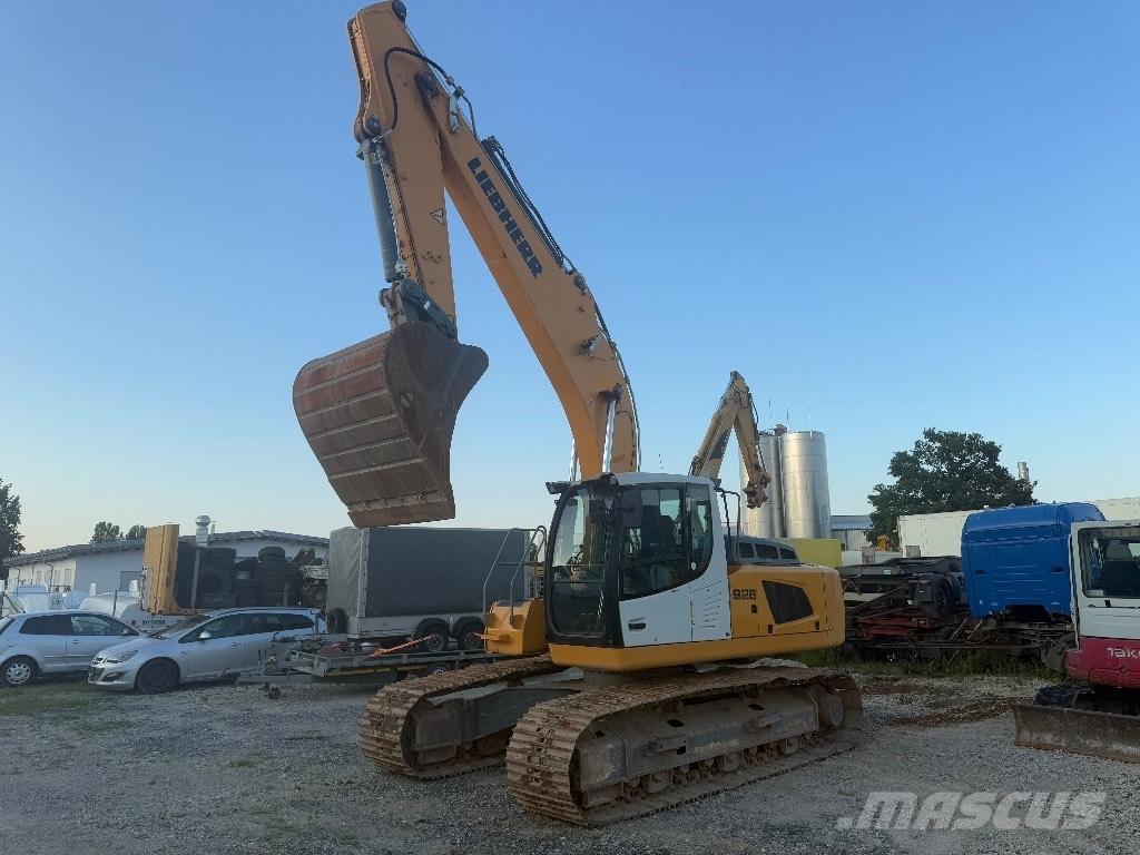 Liebherr R 926 LC حفارات زحافة