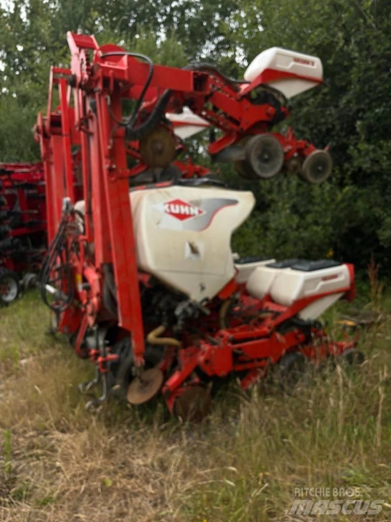 Kuhn Maxima 2 مثاقيب