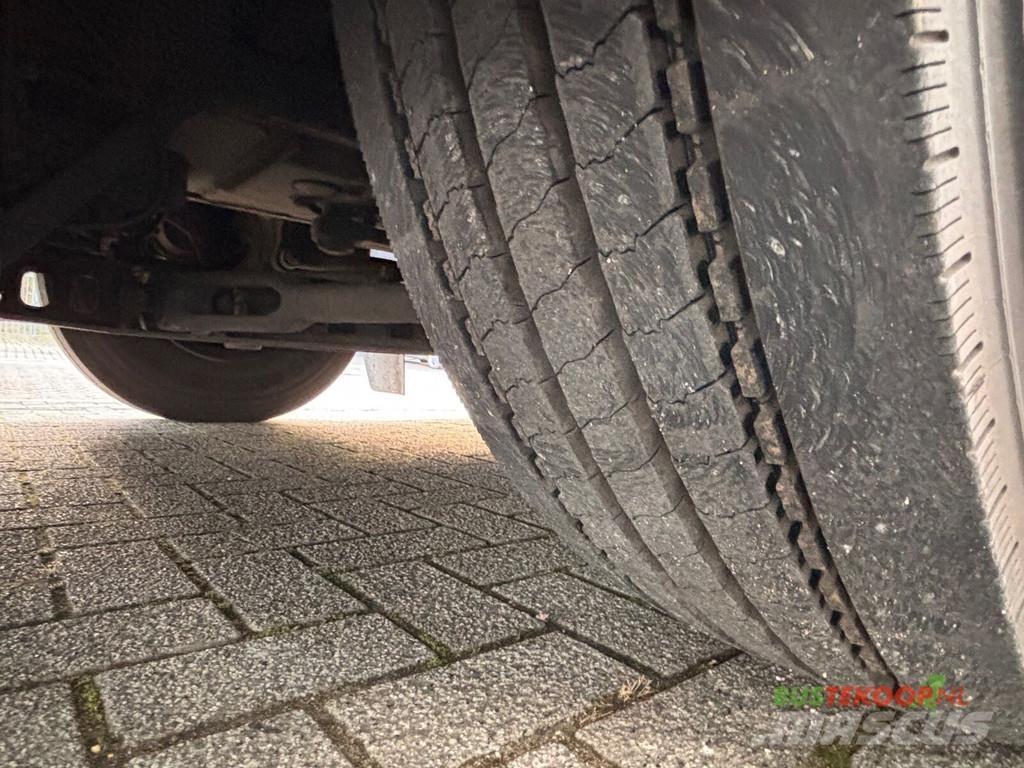 Setra S 415GT-HD المركبة