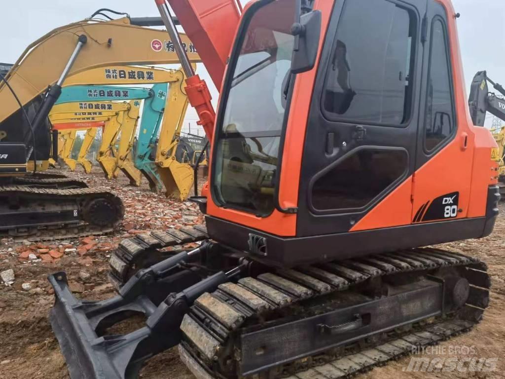 Doosan DX 80 حفارات وسط 7 طن - 12 طن